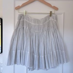 Vince - Variegated Stripe Pleat Skirt - size 6 | Optic White/ Black